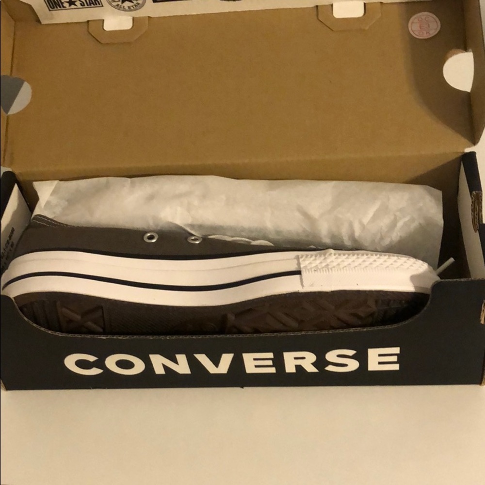 Grey converse